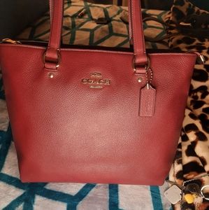 Coach Bay Tote LIKE NEW